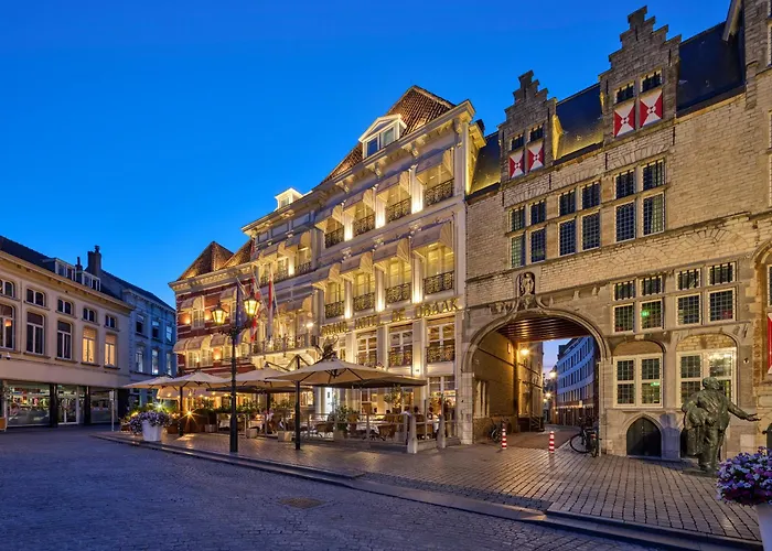 Grand Hotel En Residence De Draak